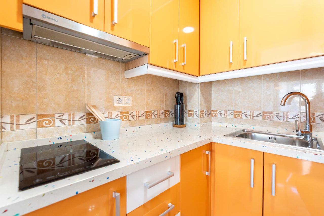 Sunny Seaside Apartment Аройо де ла Миел Екстериор снимка