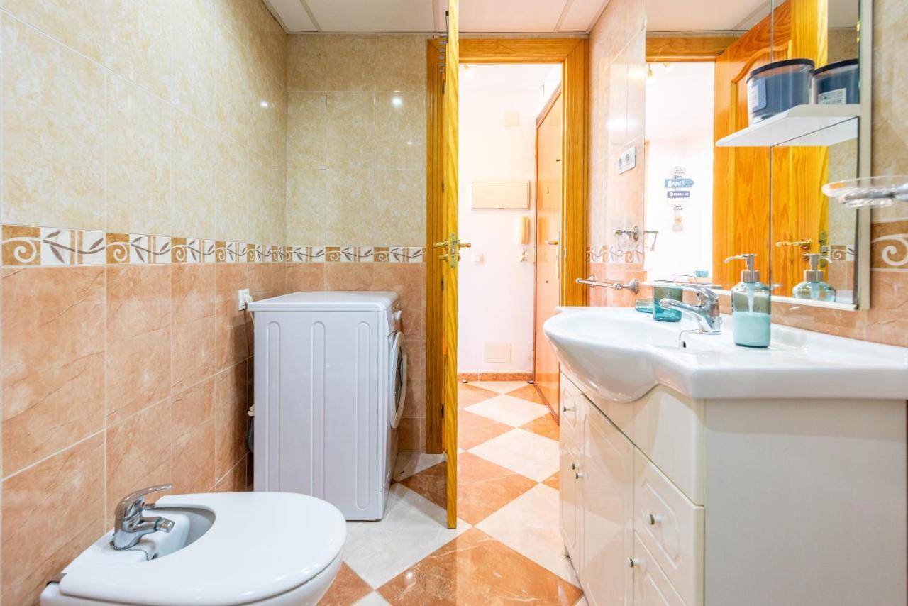 Sunny Seaside Apartment Аройо де ла Миел Екстериор снимка
