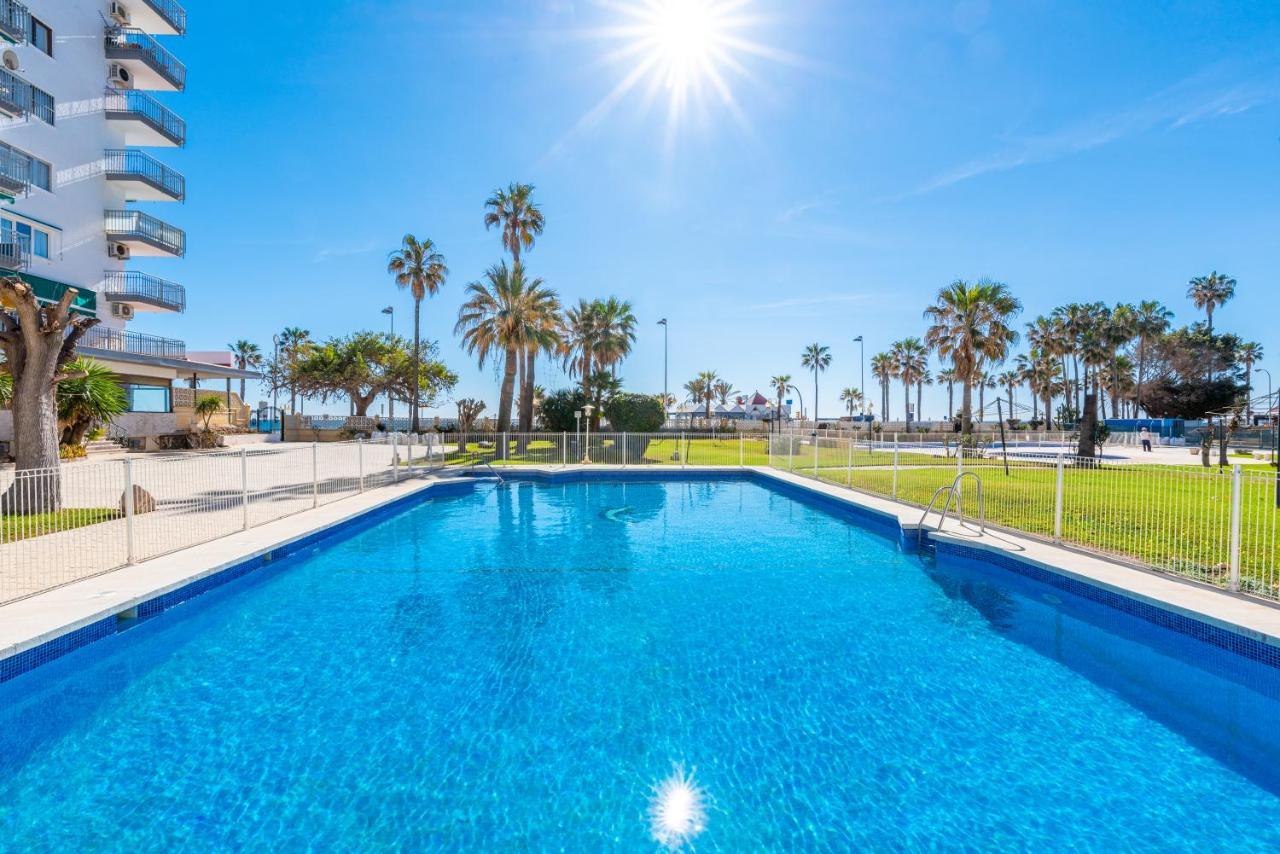 Sunny Seaside Apartment Аройо де ла Миел Екстериор снимка