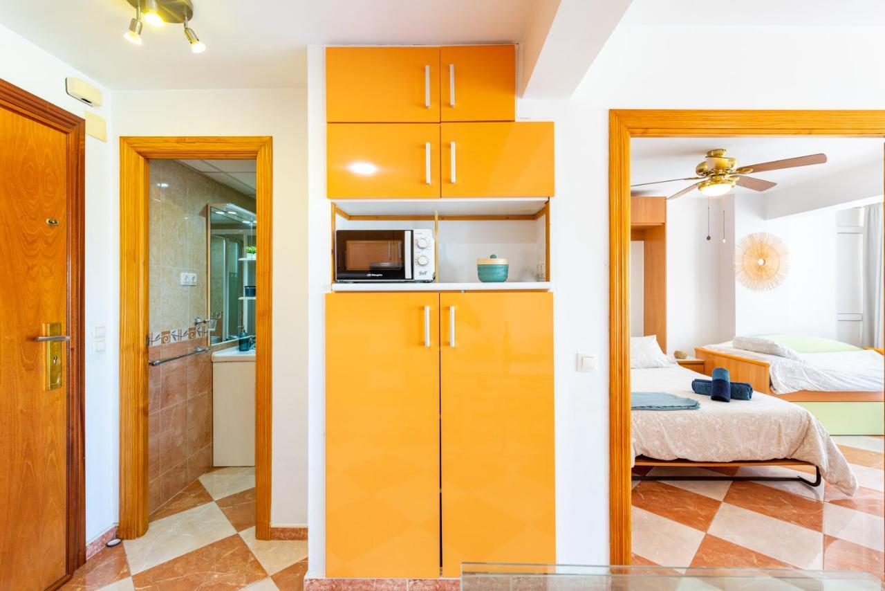 Sunny Seaside Apartment Аройо де ла Миел Екстериор снимка