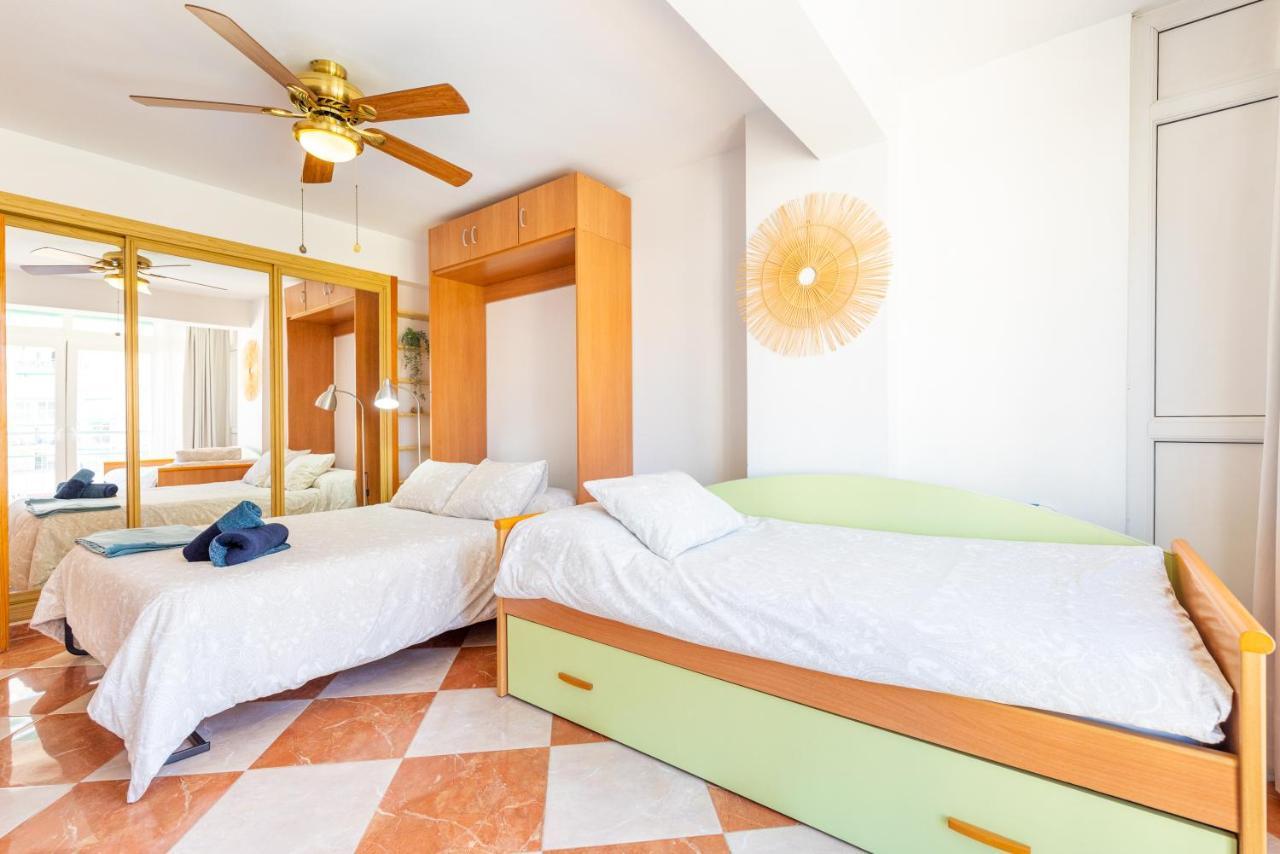Sunny Seaside Apartment Аройо де ла Миел Екстериор снимка